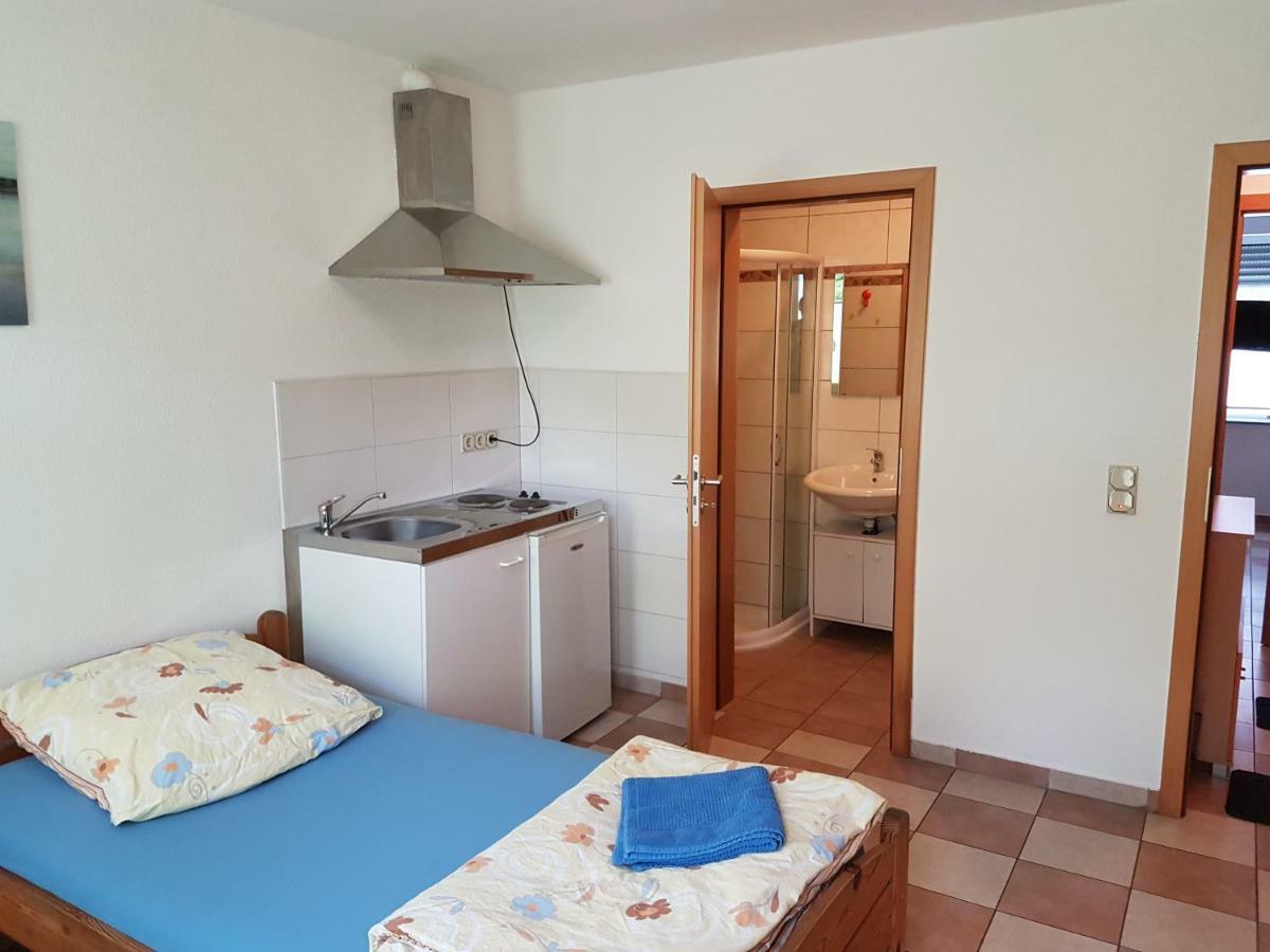 Gaestezimmer Auf Dem Campingplatz Konz Kültér fotó